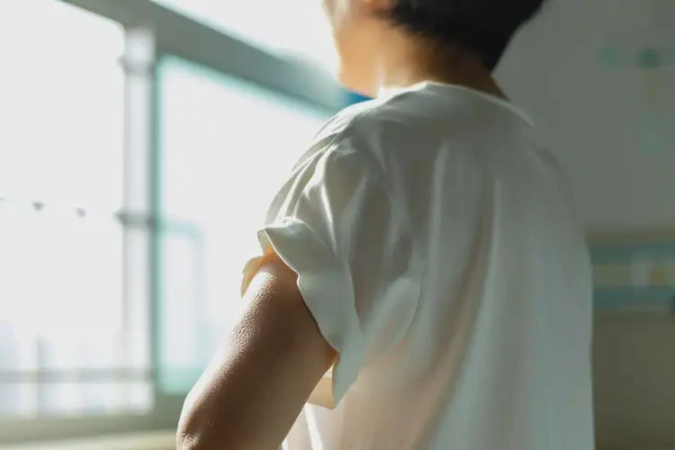 女人身上起濕疹可不可以徹底自愈(圖1)