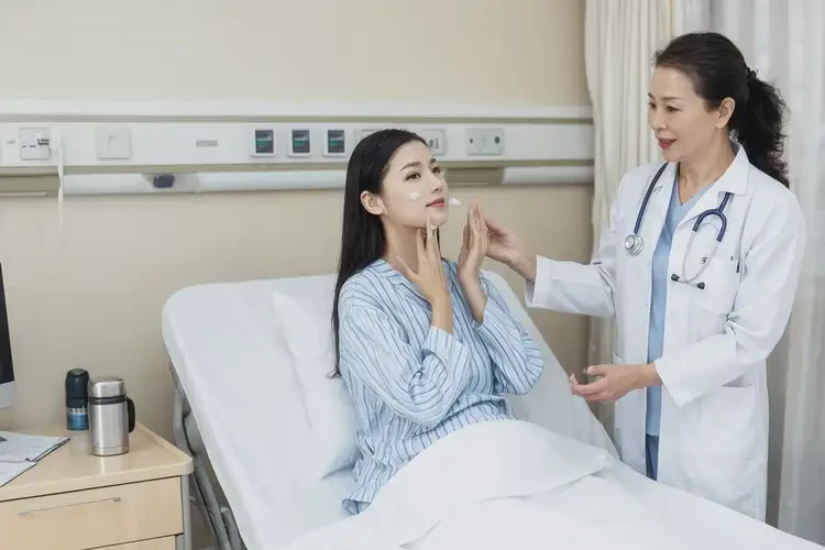 產(chǎn)婦全身出濕疹可以徹底自愈嗎(圖3)