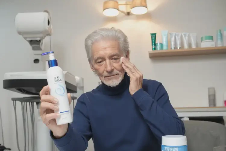 老年人小腿經(jīng)常長濕疹能徹底自愈嗎(圖2)