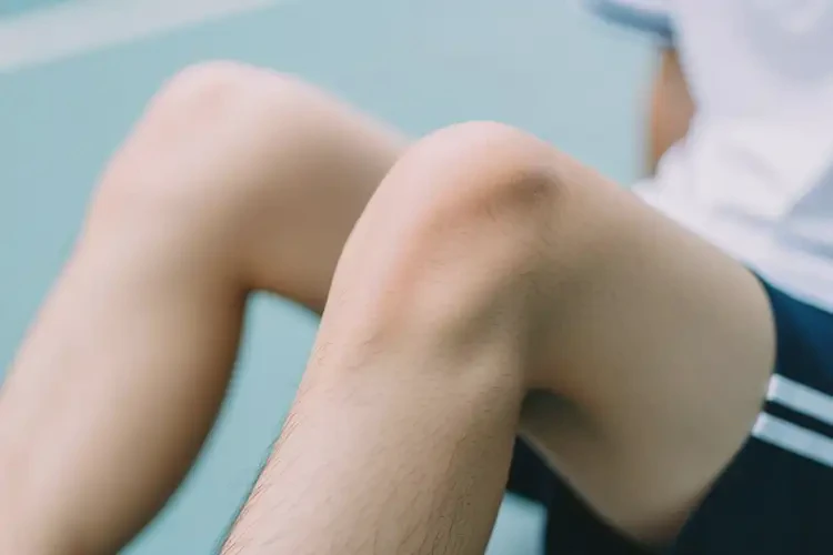 大学生小腿出现湿疹不管它会自己痊愈吗(图2)