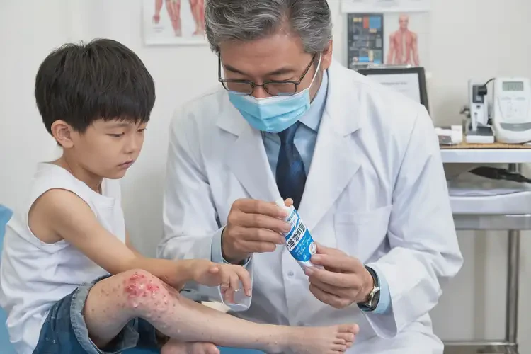 少兒小腿上長(zhǎng)濕疹不管它會(huì)自己痊愈嗎(圖3)