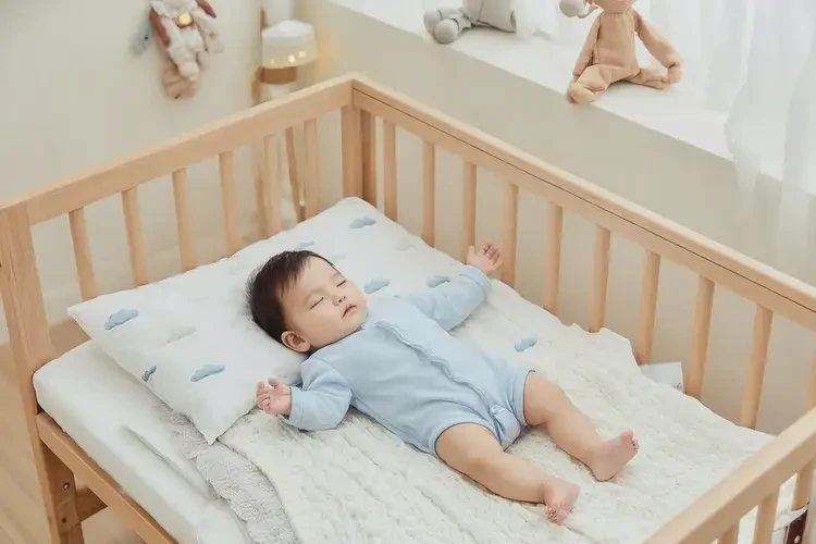 嬰幼兒大腿上出現(xiàn)濕疹不管它會自己自愈嗎(圖1)