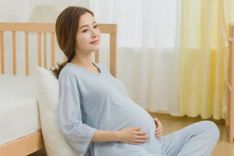 哺乳期妈妈手臂经常长湿疹不管它会自己自愈吗(图1)