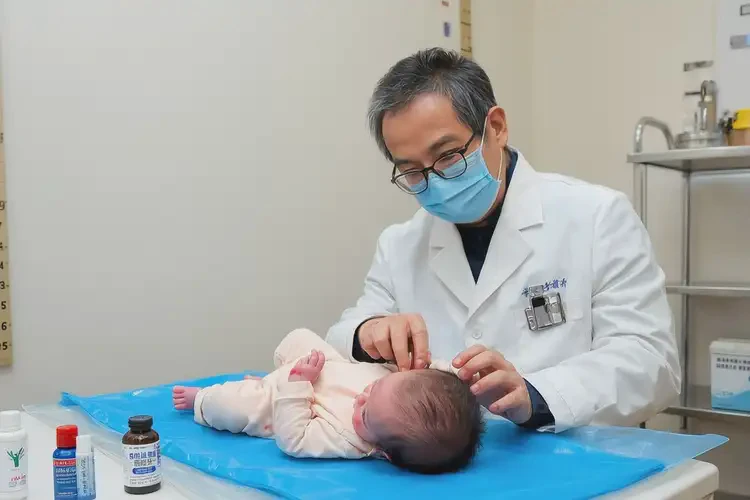 少兒屁股上經(jīng)常長(zhǎng)濕疹能徹底自愈嗎(圖1)