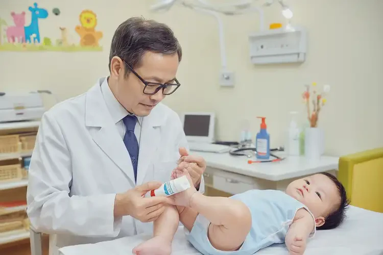 嬰幼兒肚子出濕疹能夠徹底治愈嗎(圖3)