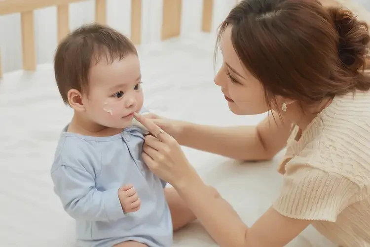 嬰兒全身容易起濕疹能徹底自愈嗎(圖3)