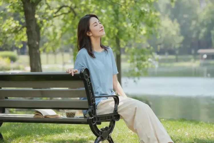 女性四肢出濕疹能夠徹底治愈嗎(圖1)