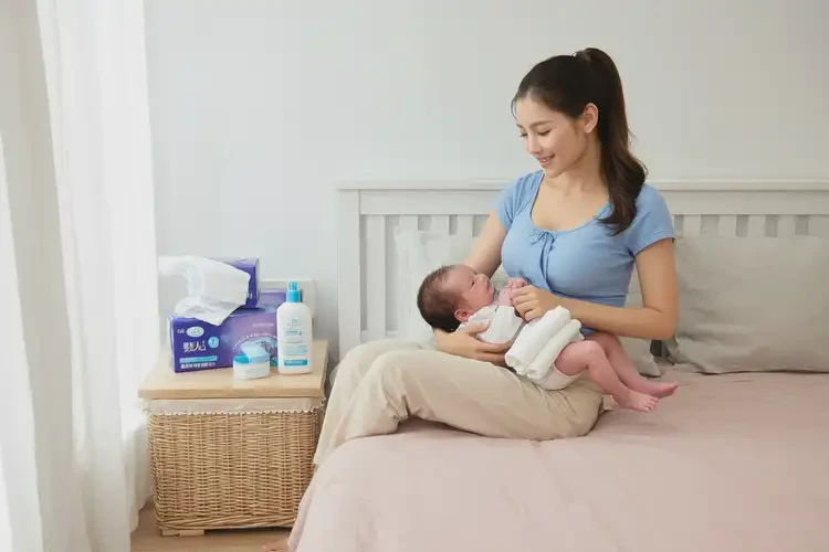 产妇身上容易起湿疹不管它会自己自愈吗(图1)