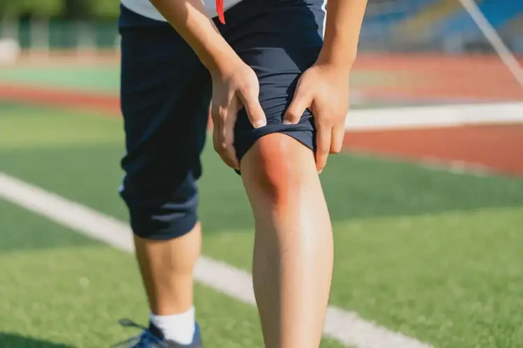 中學(xué)生小腿上長(zhǎng)濕疹不管它會(huì)自己好嗎(圖2)