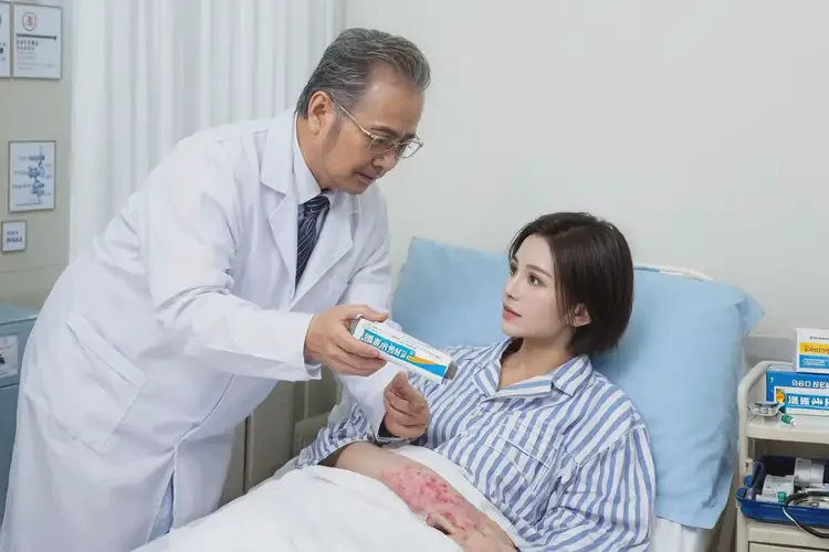 產(chǎn)婦臉上出現(xiàn)濕疹能徹底自愈嗎(圖2)