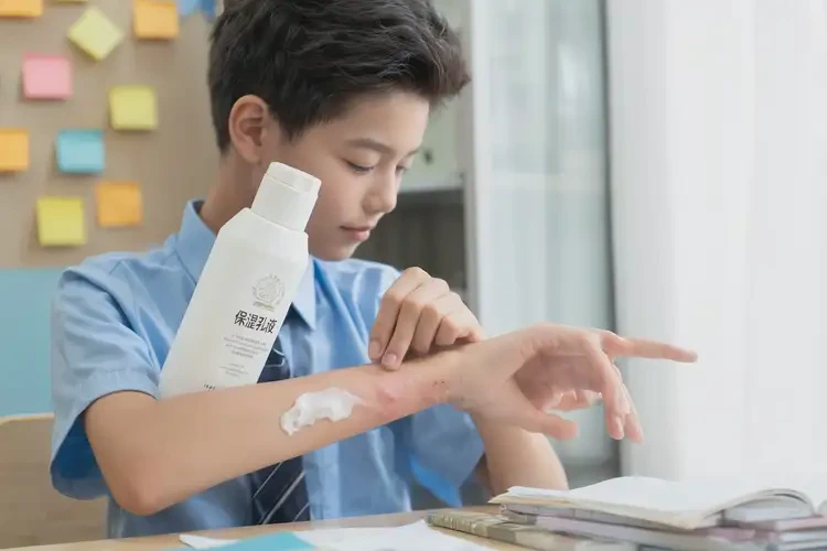 中學(xué)生四肢經(jīng)常長濕疹可以徹底自愈嗎(圖2)