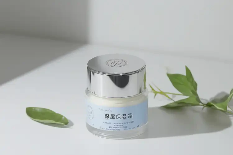 男人手臂上長濕疹能不能徹底自愈(圖1)