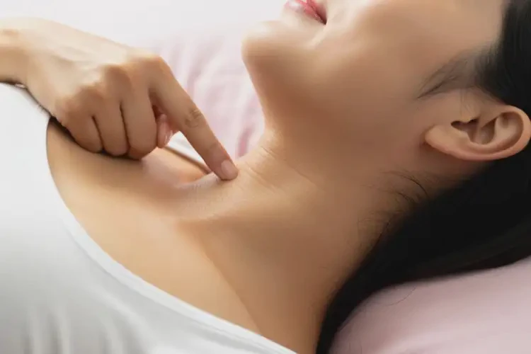 孕婦脖子上經(jīng)常長(zhǎng)濕疹能靠自己自愈嗎(圖2)