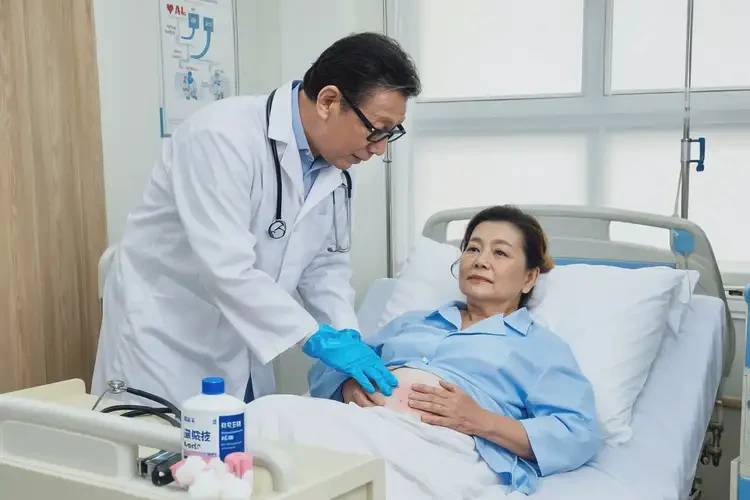 產(chǎn)婦肚子上偶爾長濕疹能靠自己自愈嗎(圖1)