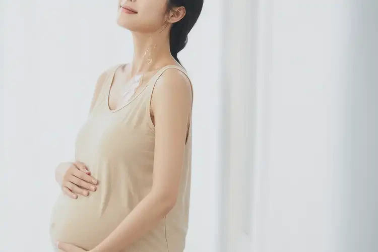 孕婦脖子上出現(xiàn)濕疹不管它會自己好嗎(圖1)