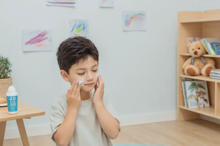 少兒面部有濕疹能夠徹底治愈嗎(圖2)