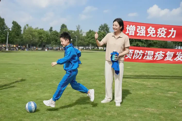 小孩肛周經(jīng)常長濕疹可不可以徹底自愈(圖1)