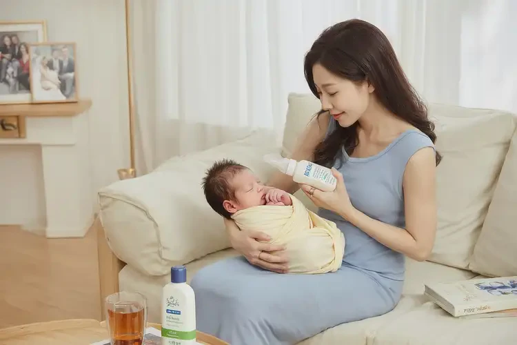 新生兒腳上起濕疹不管它會自己好嗎(圖1)