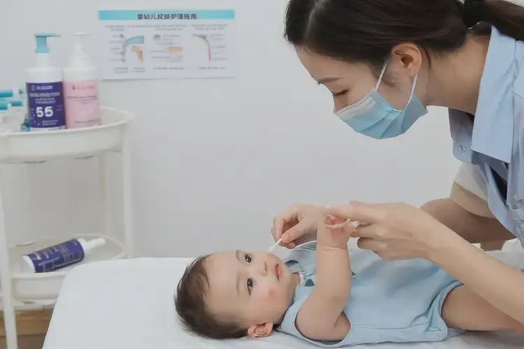 幼兒四肢經(jīng)常起濕疹能夠徹底治愈嗎(圖2)