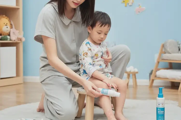 小孩脖子上經(jīng)常長(zhǎng)濕疹能靠自己自愈嗎(圖2)