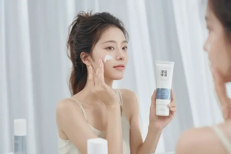 女生肚子上起濕疹不管它會自己好嗎(圖1)