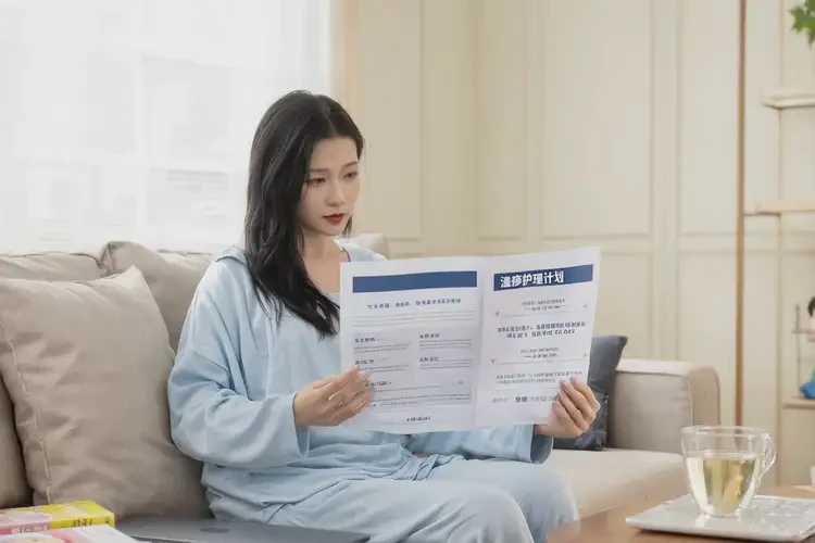 哺乳期媽媽手臂出現(xiàn)濕疹可不可以徹底自愈(圖1)