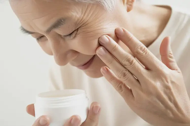 高齡老人面部偶爾長濕疹不管它會自己痊愈嗎(圖2)