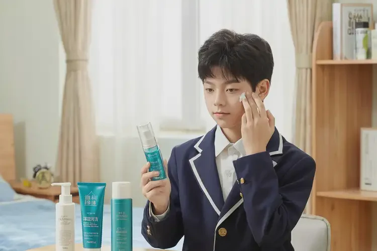 中學(xué)生臉上有濕疹不管它會(huì)自己好嗎(圖2)