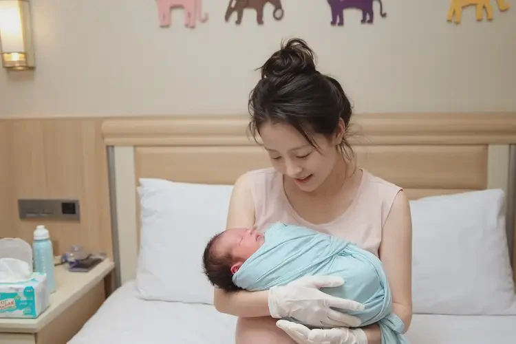 產(chǎn)婦手上出現(xiàn)濕疹可以徹底自愈嗎(圖1)