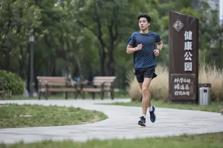 年輕人睡前血糖29(圖1)