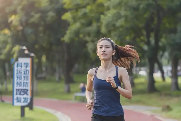 女人身上長濕疹可不可以徹底自愈(圖1)