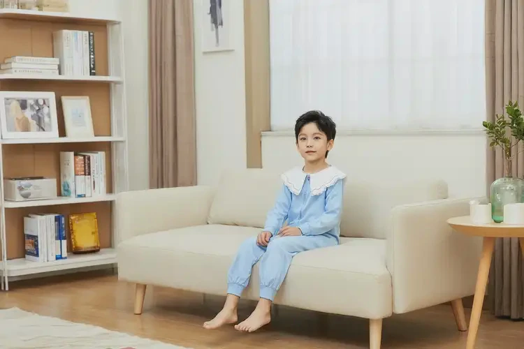 少兒大腿上經(jīng)常長濕疹不管它會自己痊愈嗎(圖2)