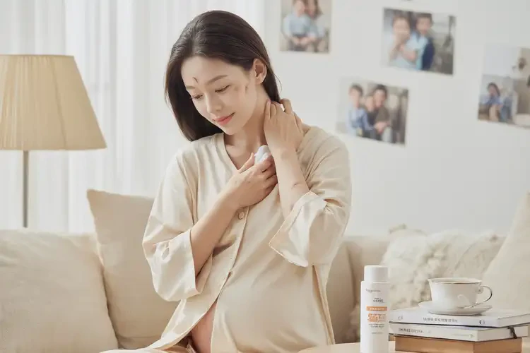 哺乳期媽媽脖子上長濕疹不管它會自己痊愈嗎(圖1)