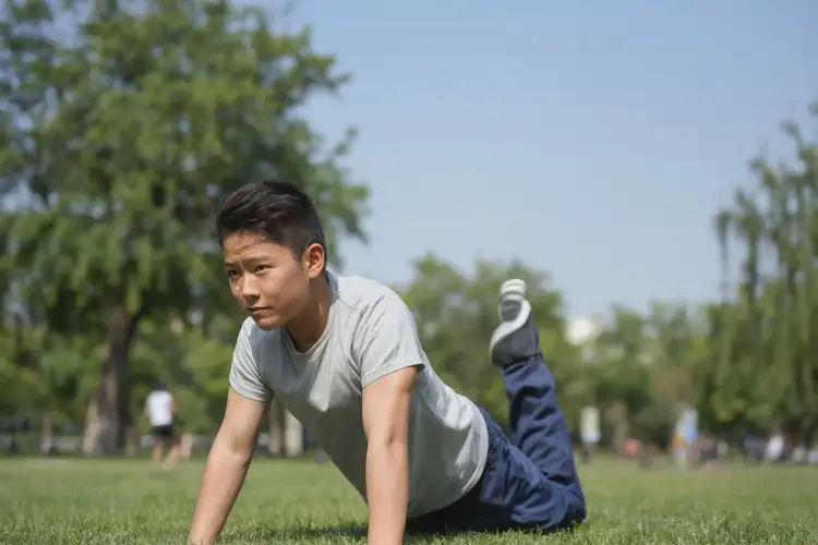 青少年屁股上起濕疹能靠自己自愈嗎(圖2)