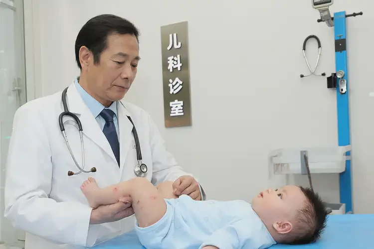 嬰幼兒大腿偶爾起濕疹能徹底自愈嗎(圖1)