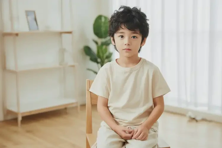 小孩小腿上長(zhǎng)濕疹能夠徹底治愈嗎(圖1)