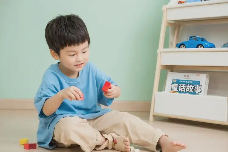 小孩手臂上有濕疹不管它會自己痊愈嗎(圖1)