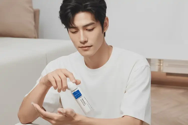 青年人四肢容易長(zhǎng)濕疹不管它會(huì)自己好嗎(圖2)