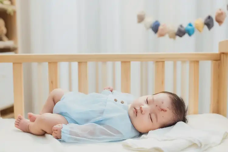 嬰兒脖子上偶爾長濕疹可以徹底自愈嗎(圖2)