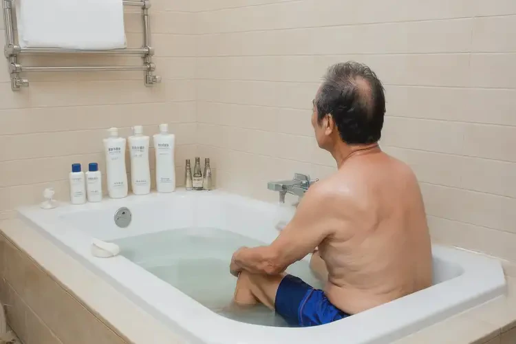 男性肛周出現(xiàn)濕疹能靠自己自愈嗎(圖1)