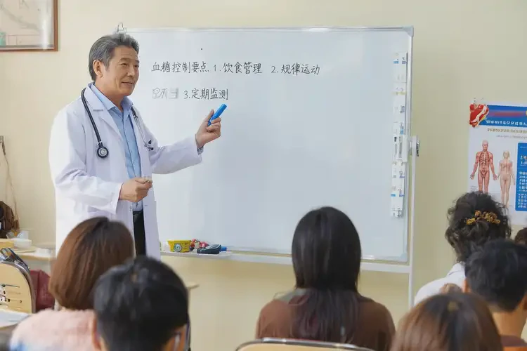 中老年人晚餐血糖13點8意味著什么(圖1)