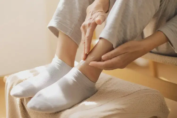 高齡老人腳上容易起濕疹能不能徹底自愈(圖4)