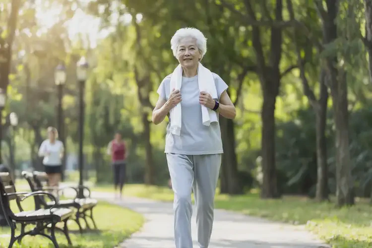 高齡老人脖子上偶爾長(zhǎng)濕疹可以徹底自愈嗎(圖2)