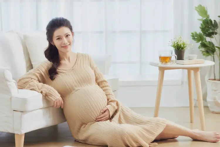 產(chǎn)婦肚子上起濕疹能靠自己自愈嗎(圖1)