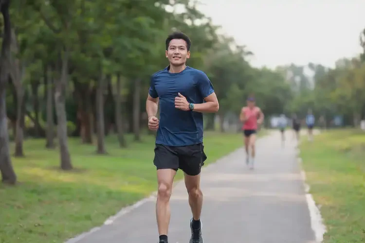 青年人大腿上有濕疹可以徹底自愈嗎(圖1)