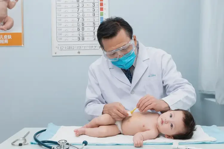 小兒屁股上出現(xiàn)濕疹不管它會自己好嗎(圖3)