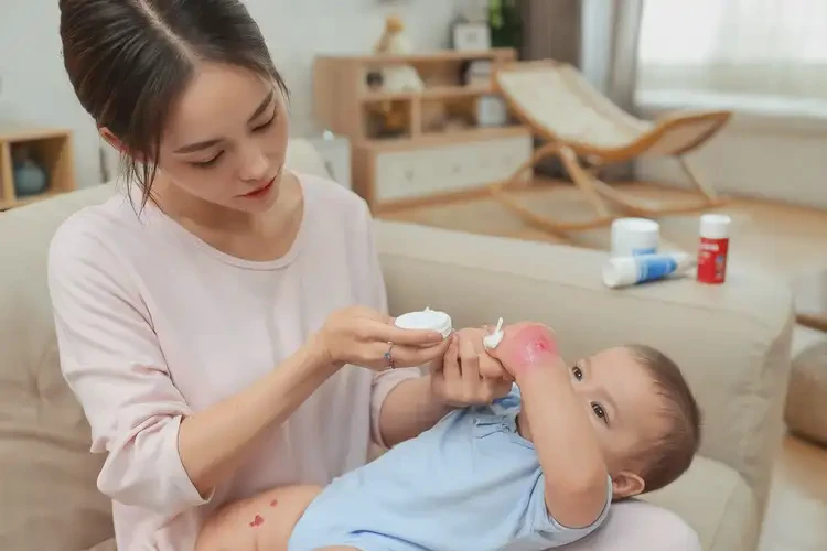 嬰兒手上有濕疹可以徹底自愈嗎(圖3)