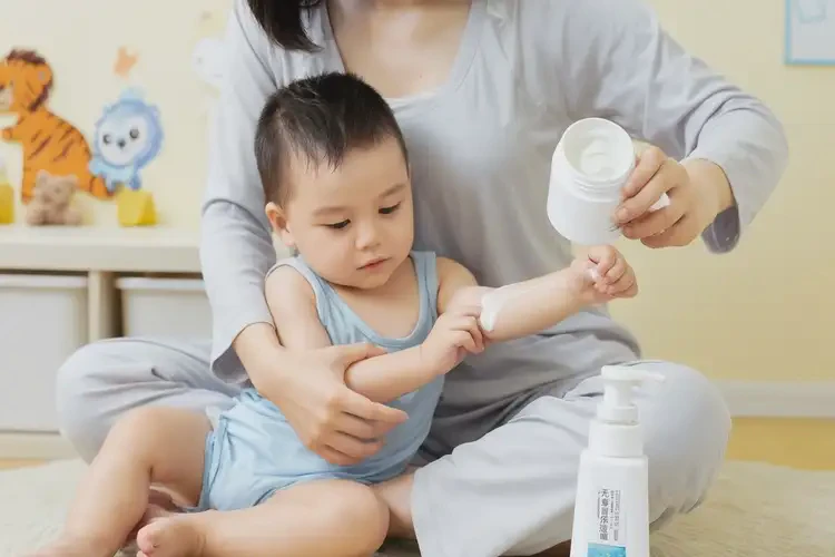 幼兒手臂上出濕疹不管它會自己好嗎(圖2)