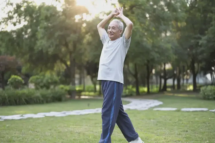 老年人臉上長(zhǎng)濕疹能夠徹底治愈嗎(圖1)