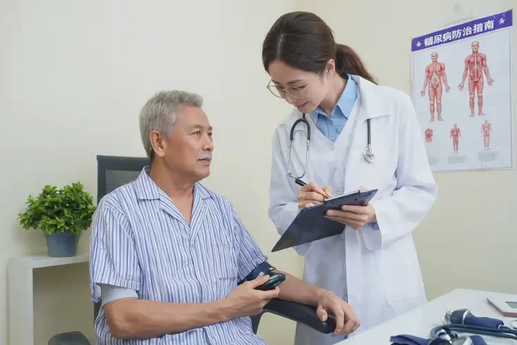 老年人中午血糖11點8是糖尿病嗎(圖1)